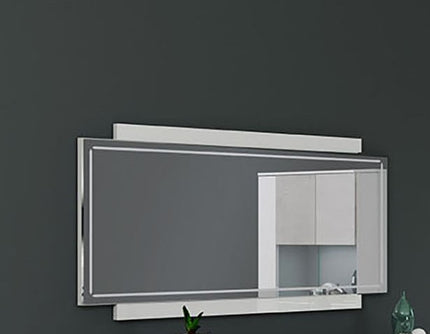 Dylan Mirror